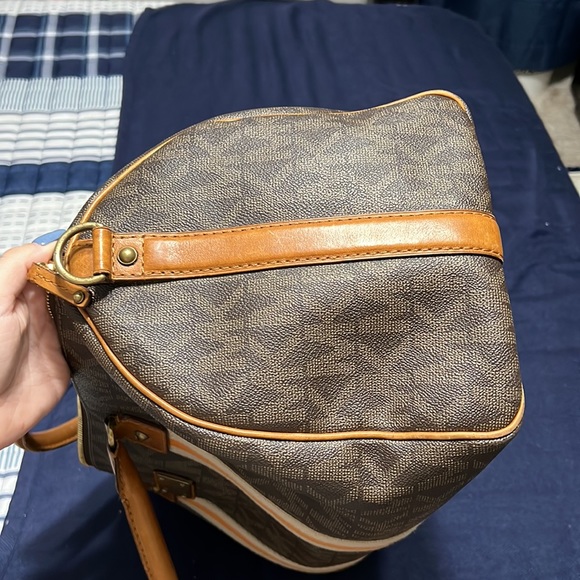Michael Michael Kors Medium Duffle Bag - Picture 10 of 17